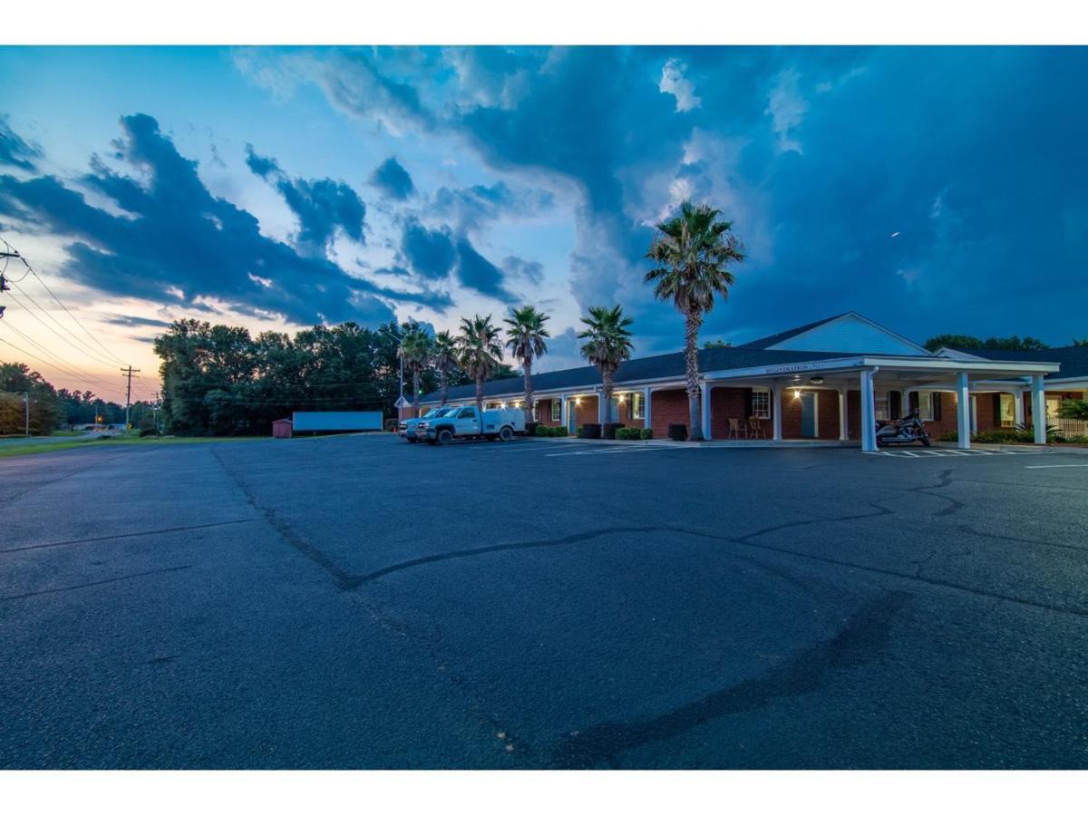 Winton Inn&Suites Barnwell Exterior foto